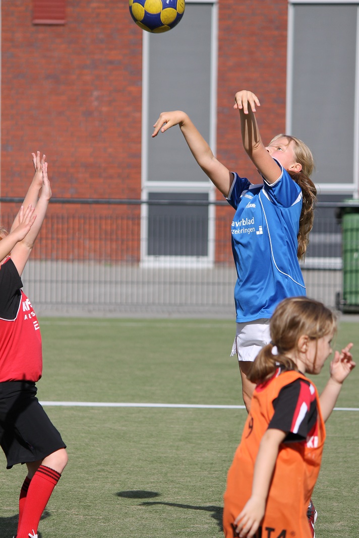 Wedstrijd 1 E2 165.JPG